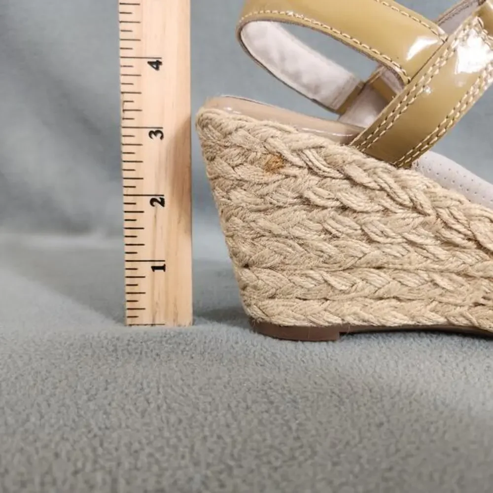 SOFTWALK Women's‎ Patent Leather Espadrille Wedges Size 7M Comfort Shoes Tan